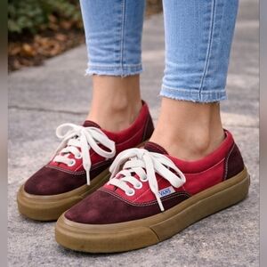 Vans Red Two Tone Skate Sneakers Women’s Size 8 / Men’s 6.5 Gum Sole Lace Up